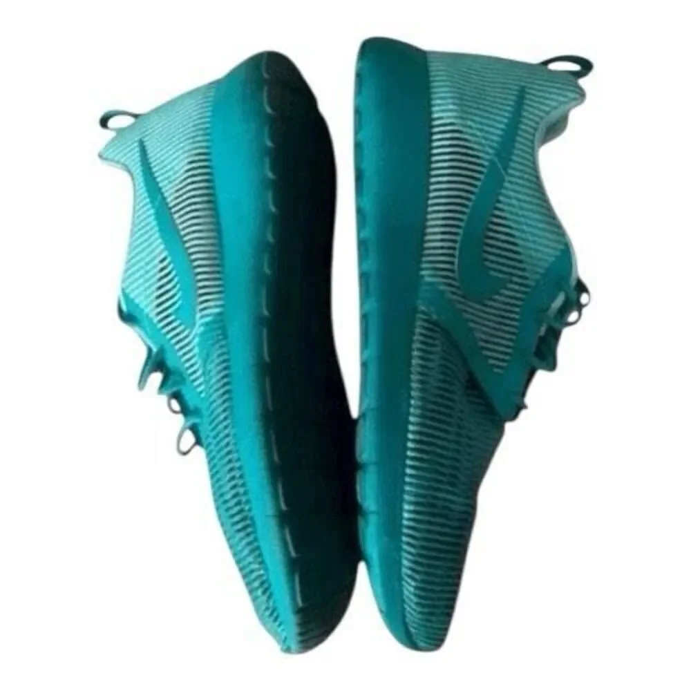 Nike Roshe One Flight Weight GS 705486-302 HYPER TURQ/CLEAR JADE Sneakers 7Y